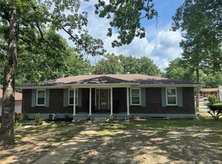 1801 Big Bend Rd, Poplar Bluff, MO 63901
