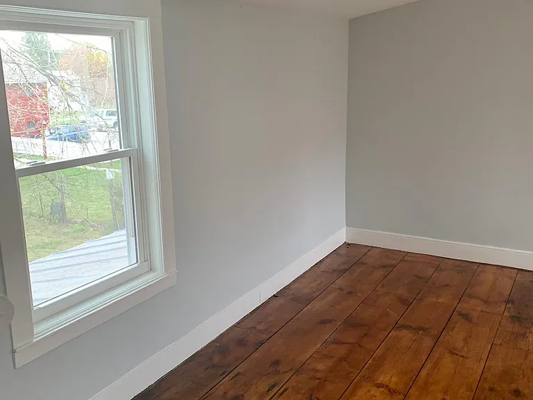 211 Milford Rd — Photo 30