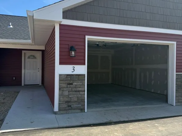 545, 1068 Glacier Path #3, Milton, WI 53563