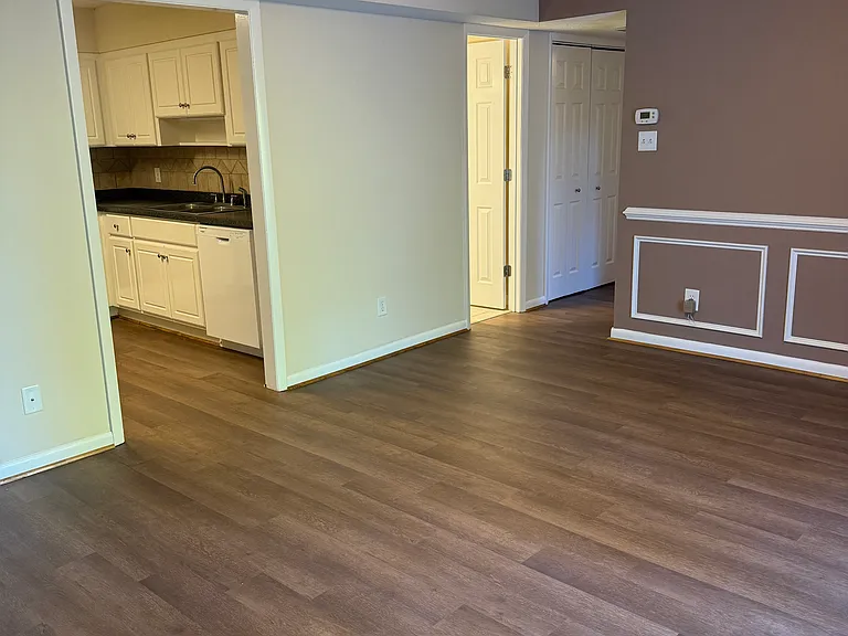 108 S Berkeley Blvd — Photo 3
