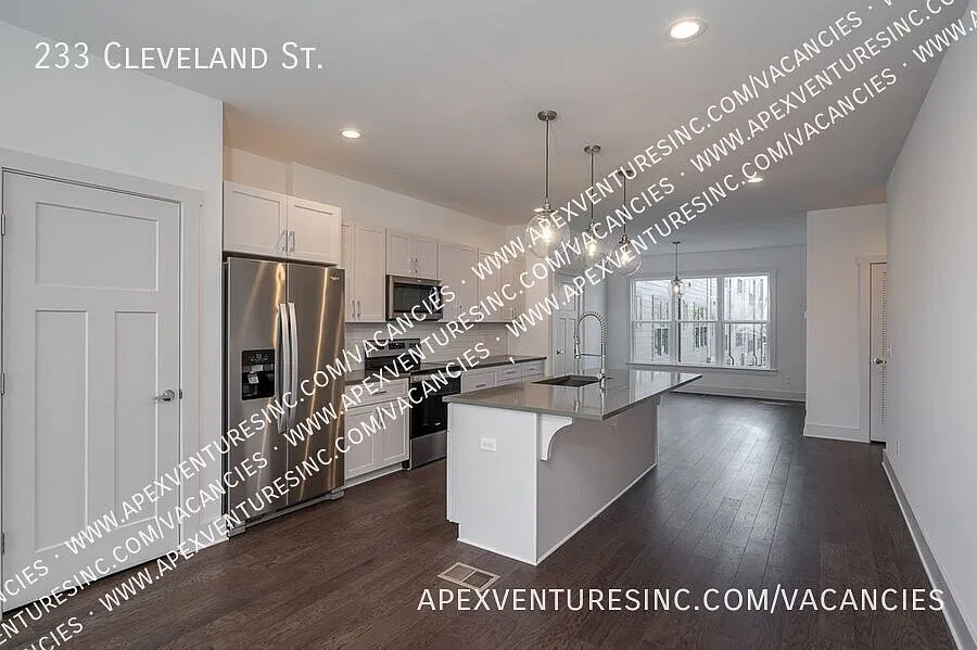 Beautiful New build in Cleveland Park (Downtown Nashville) — Photo 3