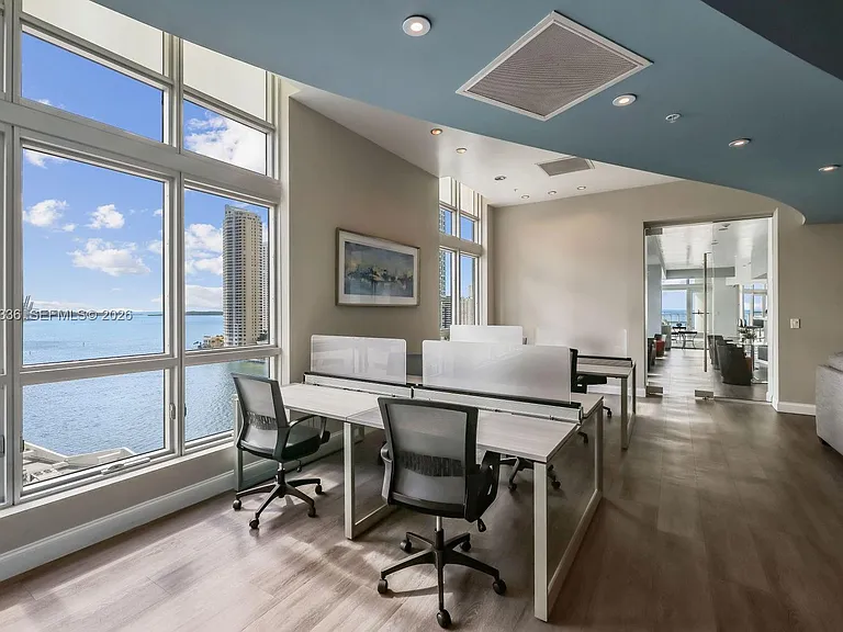 300 S Biscayne Blvd #T-1503 — Photo 14