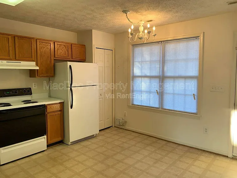 10506 Boxmeer Ct — Photo 7
