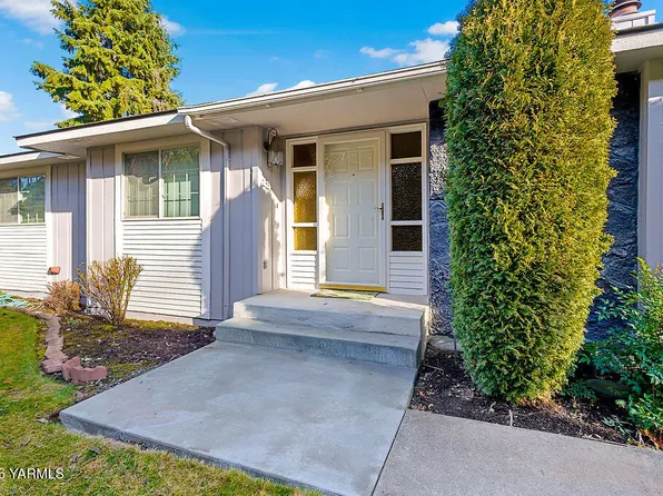 619 N 32nd Ave APT 13, Yakima, WA 98902