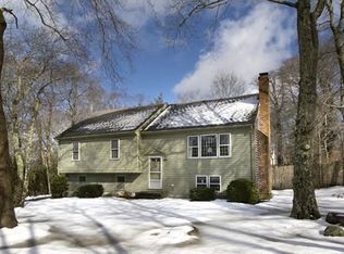 82 Riverside Cir, Marshfield, MA 02050