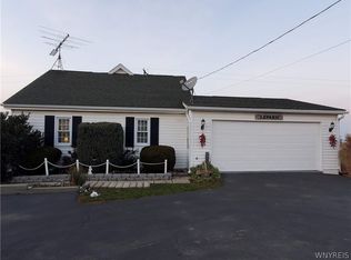 5537 W Lake Rd, Burt, NY 14028