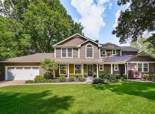 9311 Belinder Rd, Leawood, KS 66206