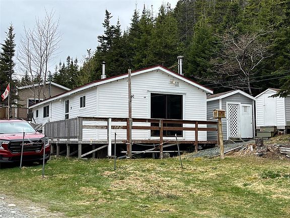 3rd image of 33 Beaver Pond Road