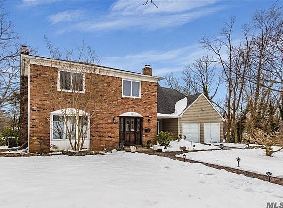 5th image of 26 Puritan Ln