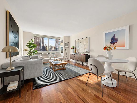 2nd image of 1965 Broadway APT 9C