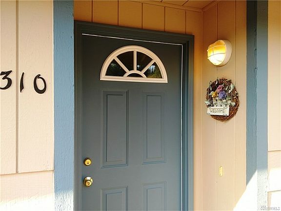 Welcome to 310 E Cedarcrest Ct....come on in...