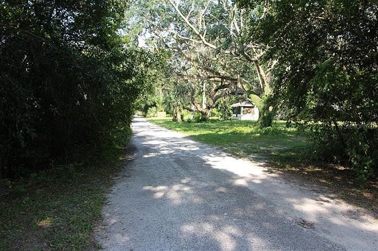2nd image of 2306 Graves Rd