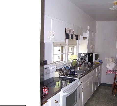 5th image of 2267 S Ave E