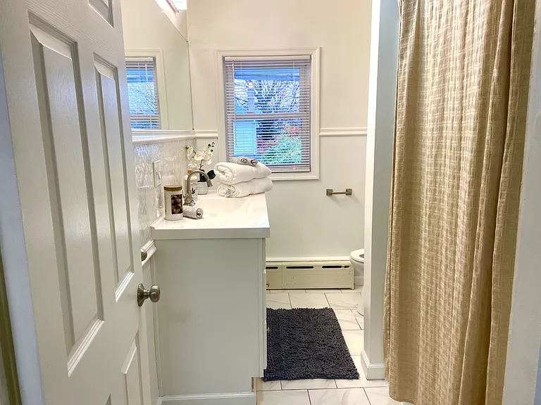 471 Carey Ave #1 — Photo 7