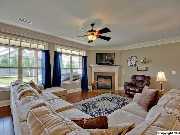 4th image of 4703 Old Oak Ct SE