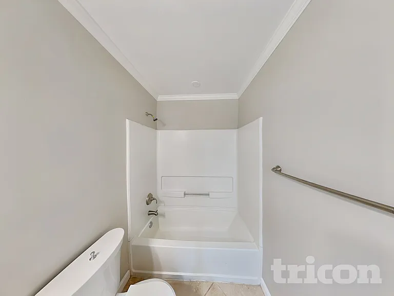 6745 Biscayne Blvd — Photo 13