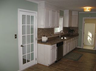 123 Starhill Ave, Fayetteville, NC 28303