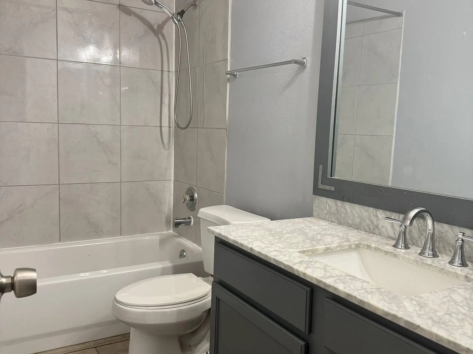 3 bed, 1293 sqft, $2,150 — Photo 1