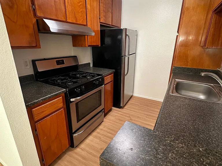 1061 Raymond Ave #304 — Photo 14