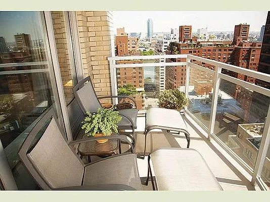 Sold by Stribling | media 2