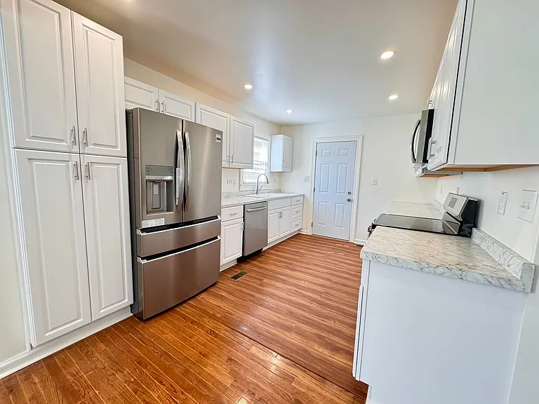 804 E Northington St — Photo 11