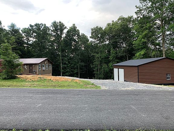 5th image of 290 Brushy Mountain Dr