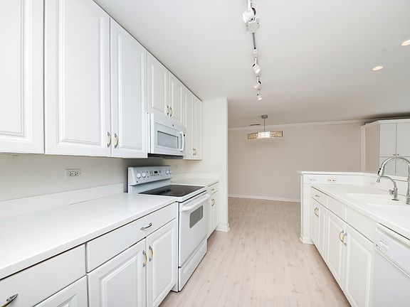 2nd image of 7323 Heritage Ct APT 2C