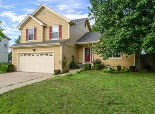 24312 W 57th St, Shawnee, KS 66226