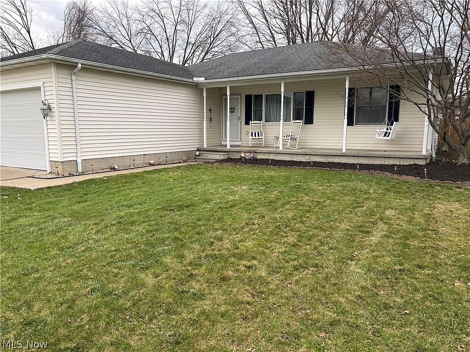1st image of 544 Bayberry Dr