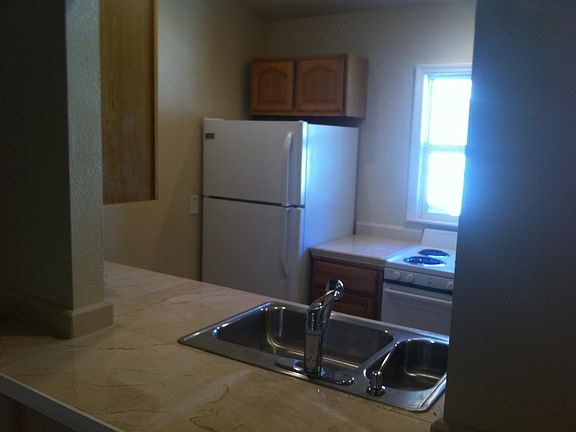 3rd image of 2878A Whitney Pl