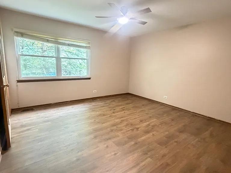 300 Aster Ct — Photo 12