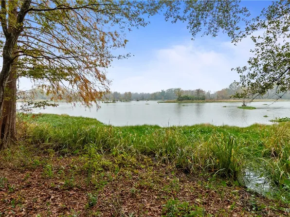 28 Cypress Point Dr, Akron, AL 35441