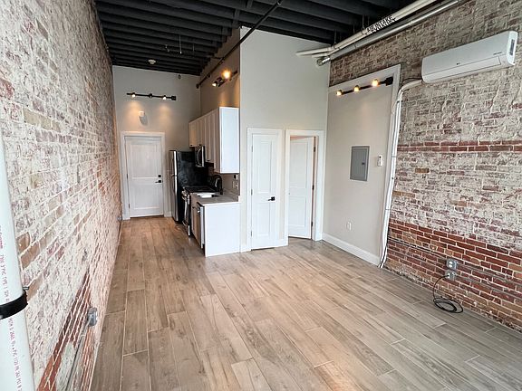 4th image of 108 Harrison St #205