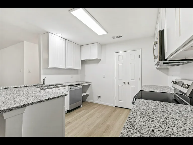 7517 Connie Ln — Photo 3