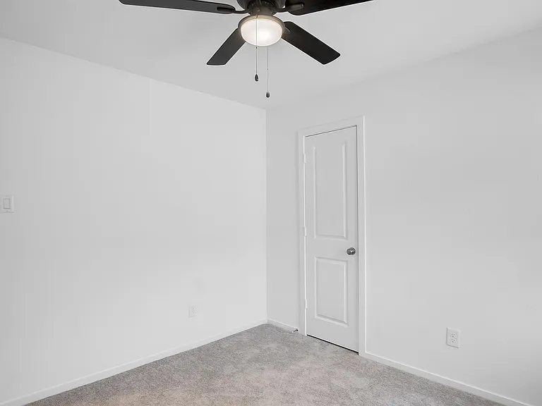 220 Laura Leigh Ln — Photo 21