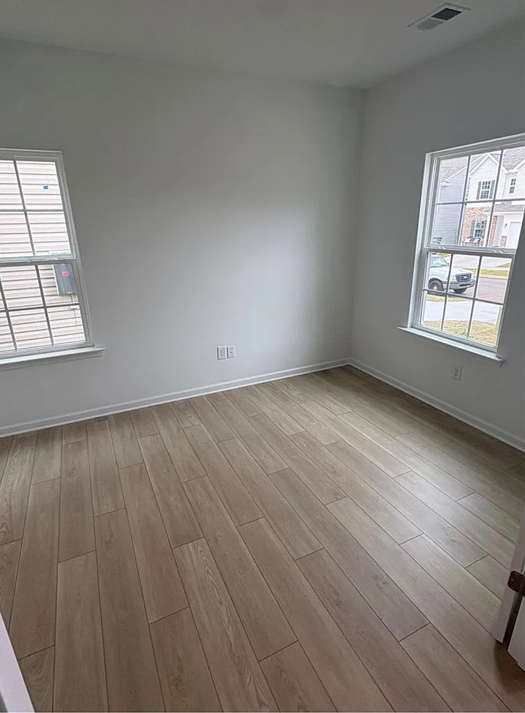 3 bed, 2.5 bath, $2,400 — Photo 3