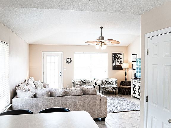 5th image of 3237 Windjammer Ct