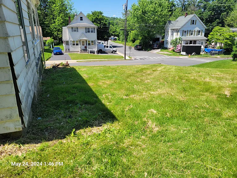 75 Woodside Ave — Photo 9