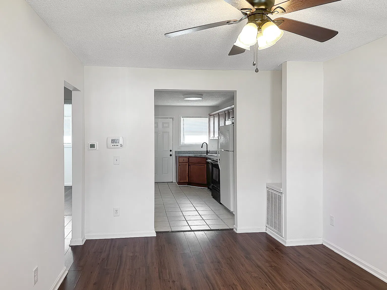 2 bed, $960 — Photo 3