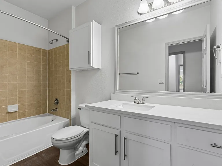 401 Teravista — Photo 32