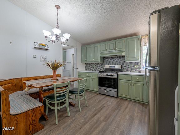 5th image of 3072 Lazy River Ln