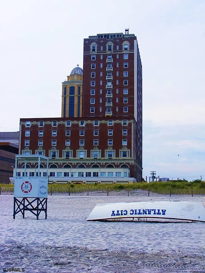 2721 Boardwalk #206 photo 1
