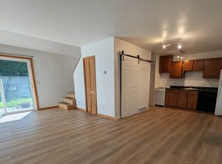 301 Riverdale Dr APT 10, Rocky River, OH