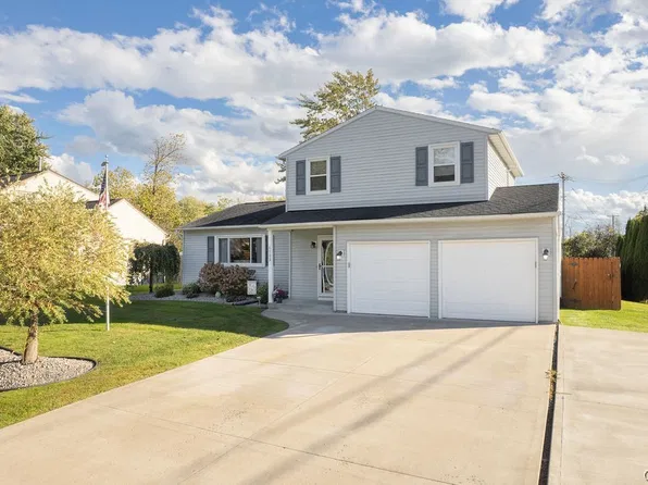 6102 Gaspe Ln, Cicero, NY 13039