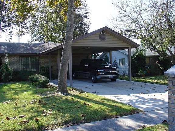 3rd image of 9610 Millbrook Dr