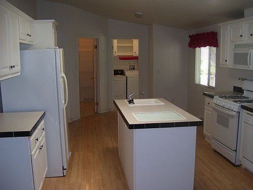 2nd image of 525 W El Norte Pkwy Space 115