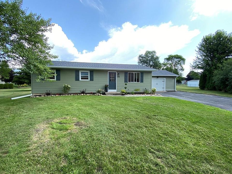 1st image of 238 N 15th Ct