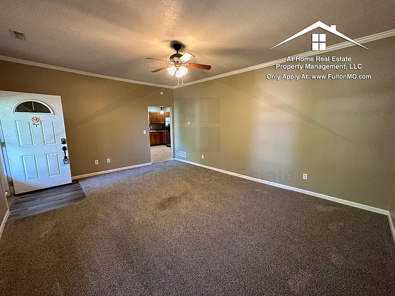 821 Court St #B — Photo 4