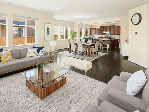 living/dining/kitchen