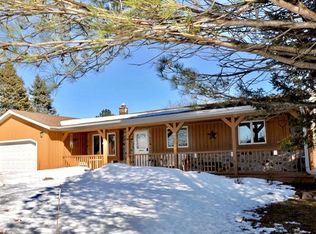 3828 Birchwood Rd, Saukville, WI 53080